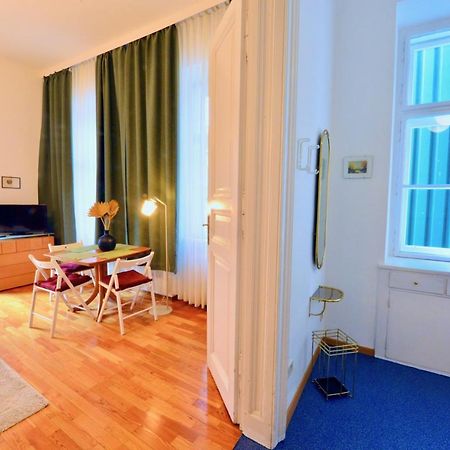 Charming With Balcony In Hip & Trendy Margareten Vienne Extérieur photo