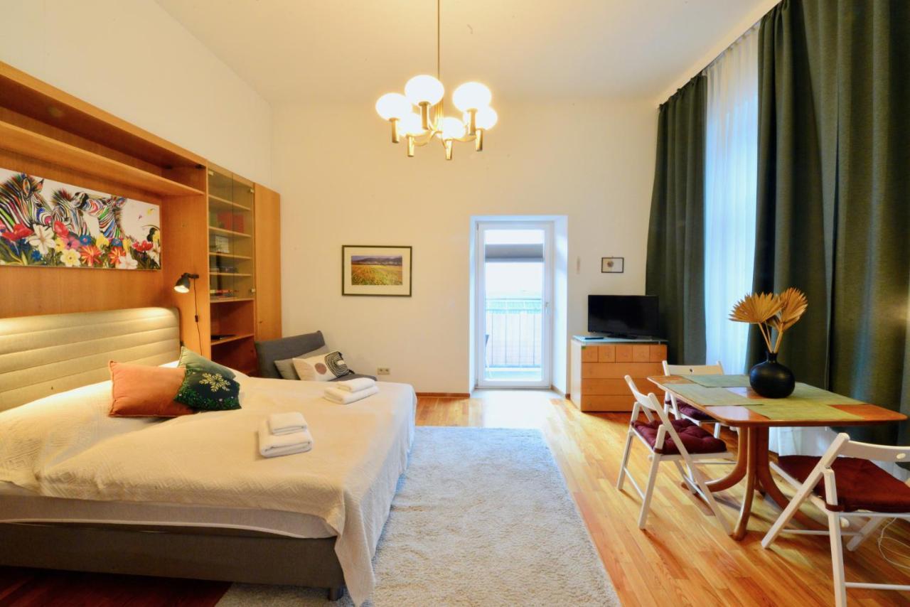 Charming With Balcony In Hip & Trendy Margareten Vienne Extérieur photo